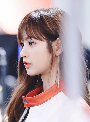 Lisa Lalisa Manoban Profile Portrait in White and Orange Jacket HD phone wallpaper