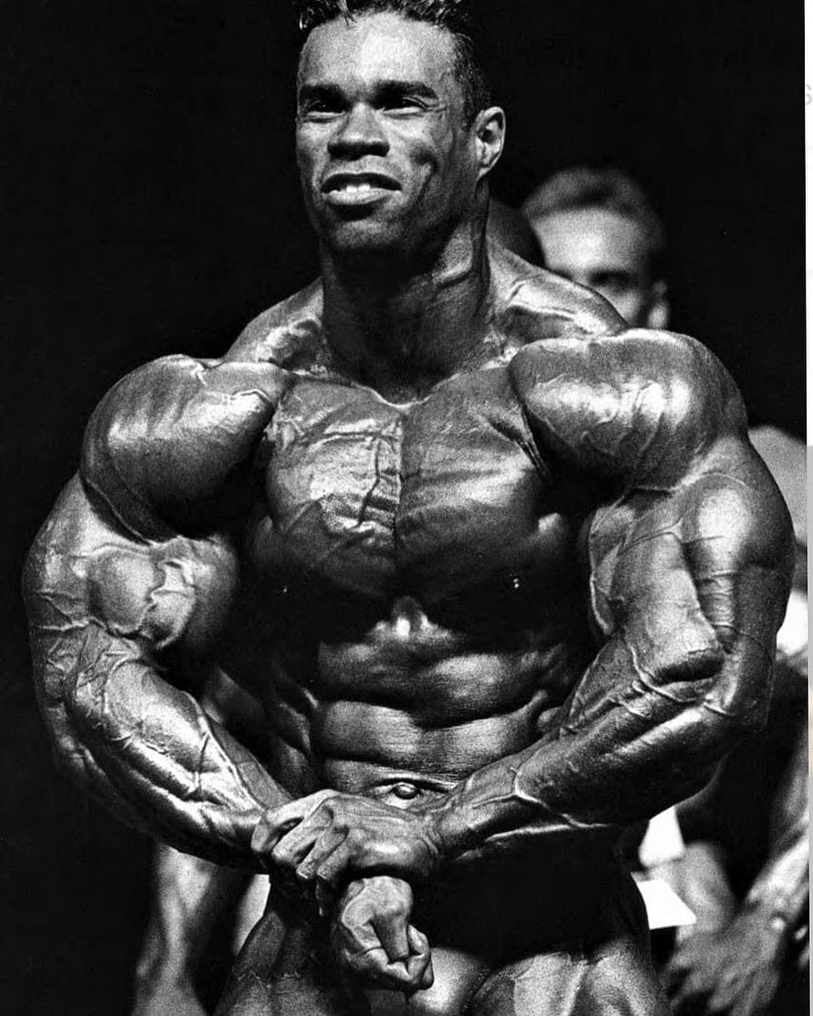 Kevin Levrone Classic Bodybuilding Pose in Black and White HD phone wallpaper
