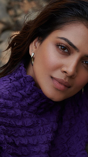 Malavika Mohanan Portrait in Textured Purple Turtleneck HD phone wallpaper