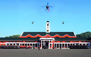 Indian Air Force Helicopters Fly Over Rashtrapati Bhavan During Parade HD wallpaper
