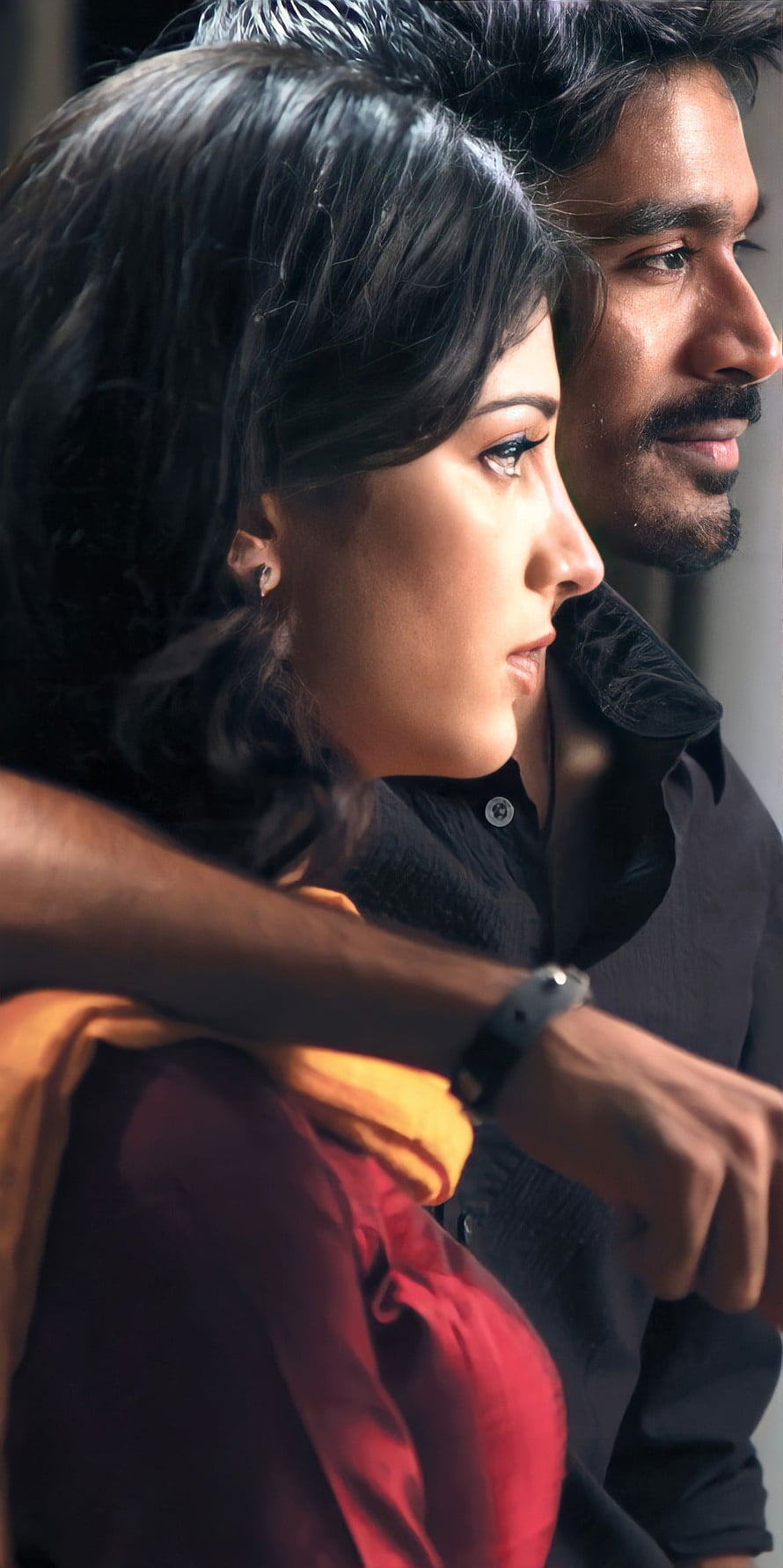 Allu Arjun and Shruti Haasan in a romantic embrace from the movie Arjun Reddy, Dhanush, love HD phone wallpaper