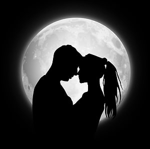 Romantic Silhouette of a Couple About to Kiss Against a Giant Full Moon, Moon, Love, Couple, Pair, Silhouettes HD wallpaper