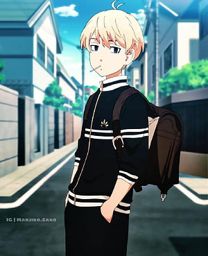 Anime Manjiro Sano from Tokyo Revengers Standing on Street with Backpack, Mikey- Tokyo Revengers, sky, uniform HD phone wallpaper