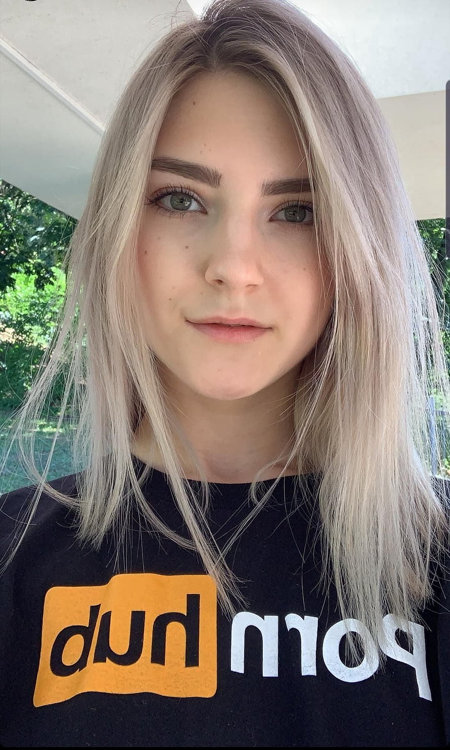 Eva Elfie Portrait With Platinum Blonde Hair And Black Graphic Tee HD phone wallpaper