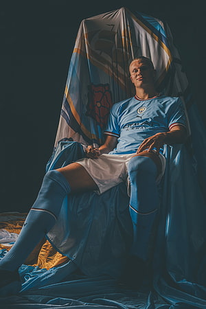 Erling Haaland Manchester City Portrait in Light Blue Kit, Erling, soccer, art, haaland, Norway, artist, city, manchester, football, mancity HD phone wallpaper