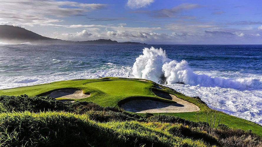 Pebble Beach Golf Links coastal green with crashing ocean waves and sand traps HD wallpaper