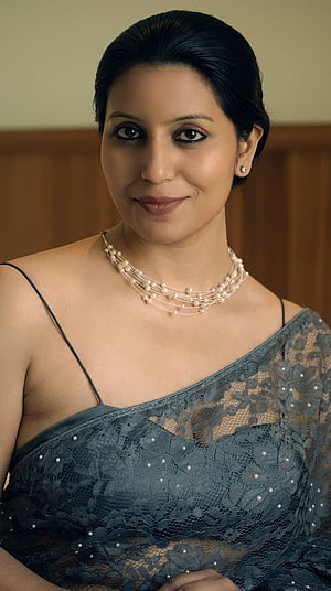 Portrait of a woman wearing a grey lace saree with pearl necklace, Maya, mallu aunty, saree lover HD phone wallpaper