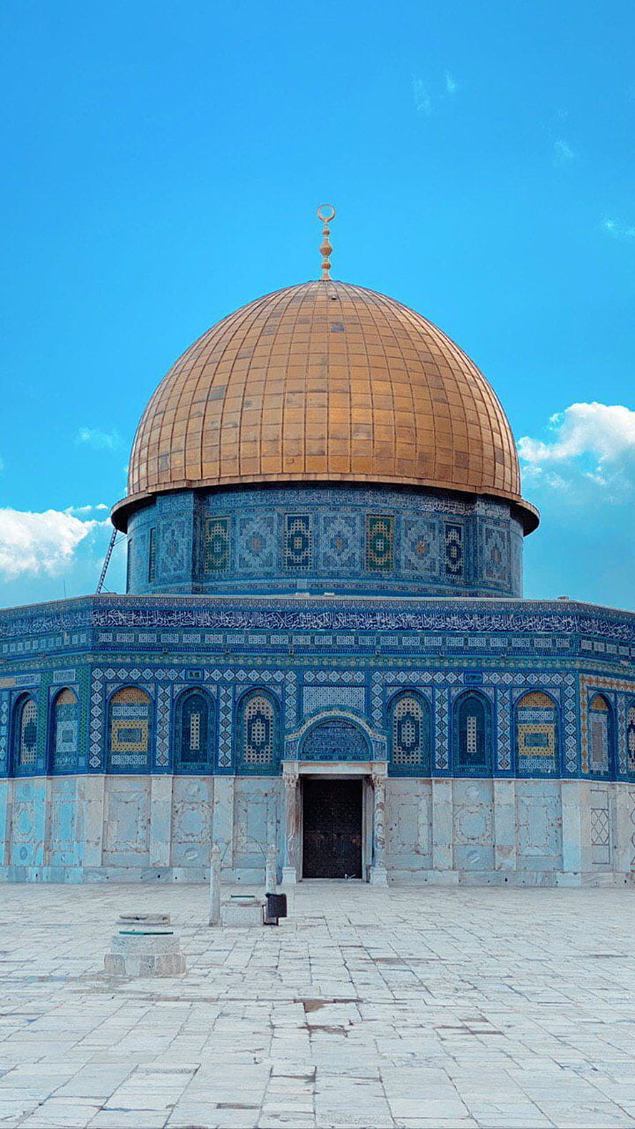 Dome of the Rock in Jerusalem with Golden Dome and Blue Tilework Under Clear Sky HD phone wallpaper