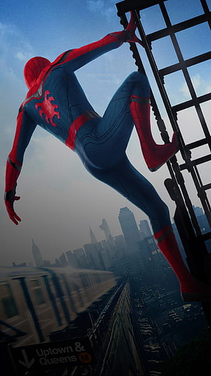 Spider-Man Homecoming Climbing Fire Escape Above New York City Subway Tracks, Fondos de pantalla para móvil y celular de la nueva película del, Spider-Man Homecoming HD phone wallpaper