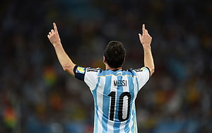 Lionel Messi Celebrating in Argentina Number 10 Jersey HD wallpaper
