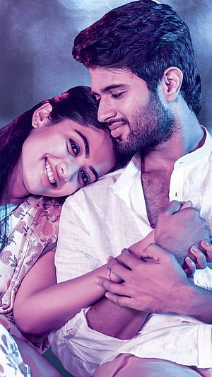 Dhanush and Sai Pallavi romantic couple wallpaper from the movie Maari 2, Rashmika Mandanna And Vijay Devarakonda HD phone wallpaper