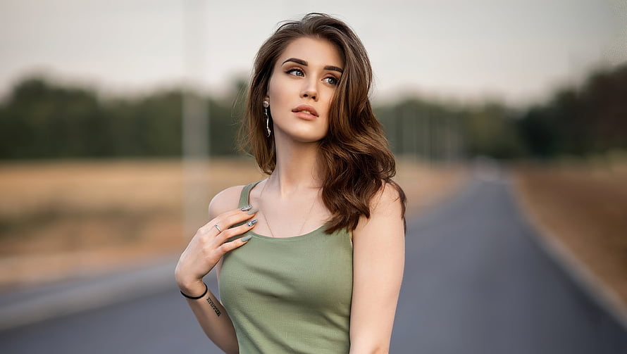 Portrait of a Beautiful Woman in Green Top Standing on a Country Road, Girl model, pretty and brunette, gorgeous HD wallpaper