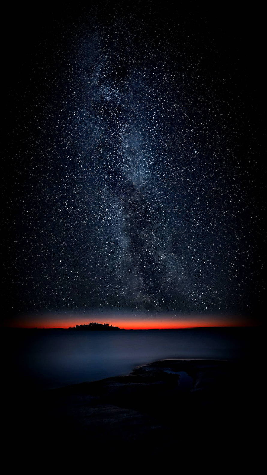 Milky Way Galaxy Over Ocean Horizon With Red Sunset Glow And Starry Night Sky HD phone wallpaper