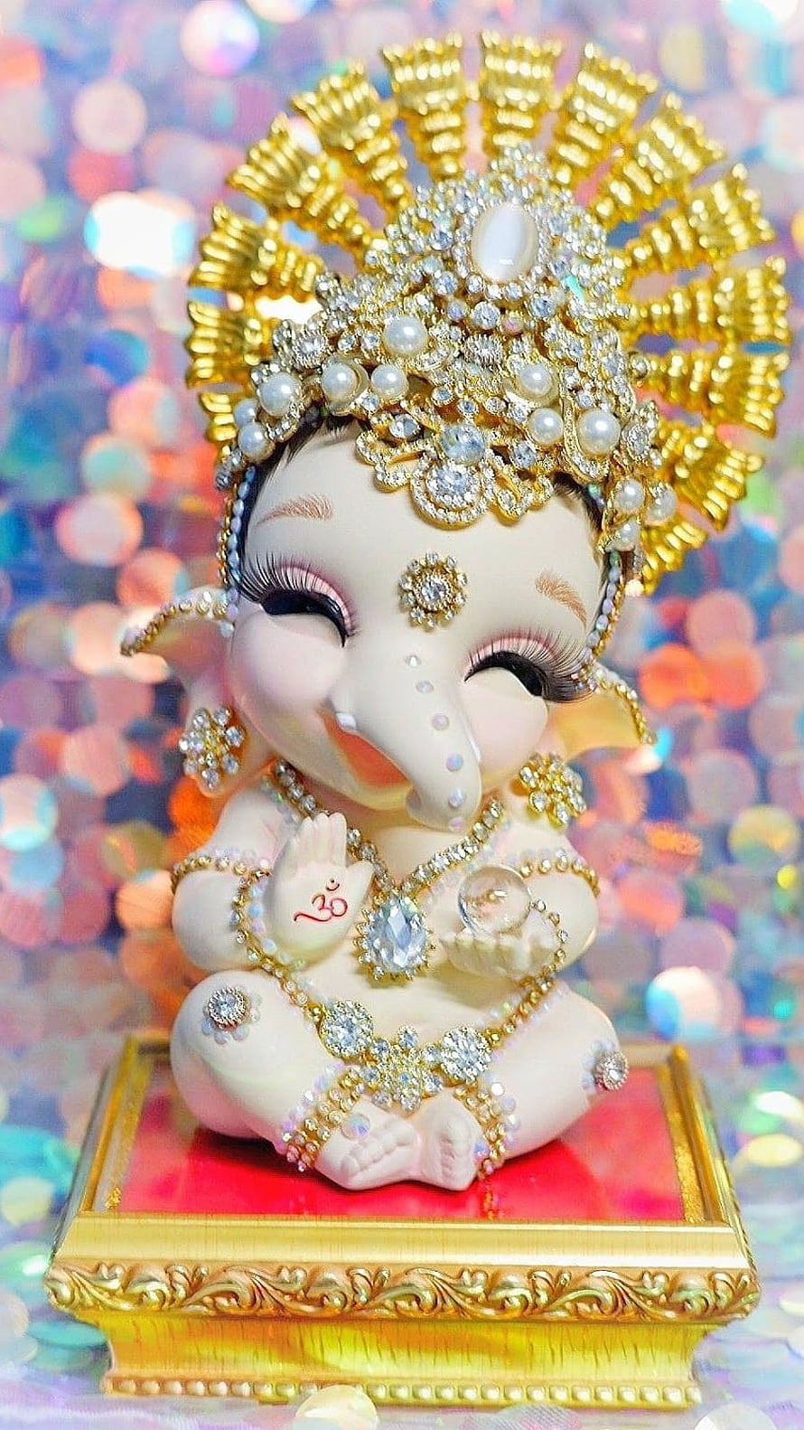 Adorable Baby Ganesha Statue With Golden Crown And Jewels HD phone wallpaper