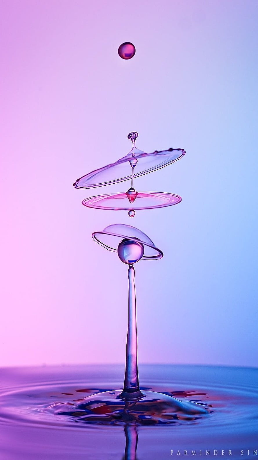 Abstract Water Drop Splash Photography with Purple and Blue Gradient Background HD phone wallpaper