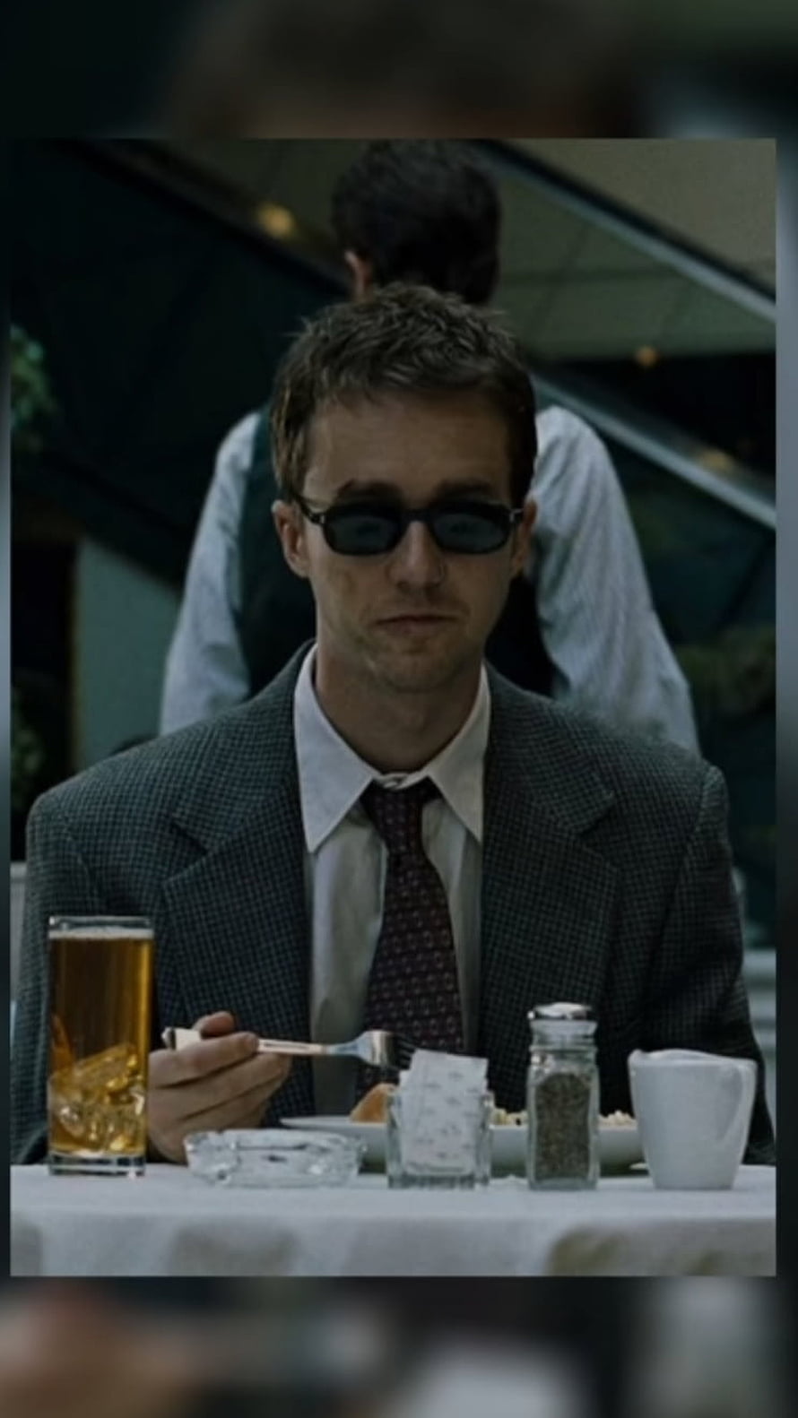 Edward Norton as Patrick Bateman in American Psycho Dining Scene Wallpaper, Fight Club, glasses, sunglasses HD phone wallpaper