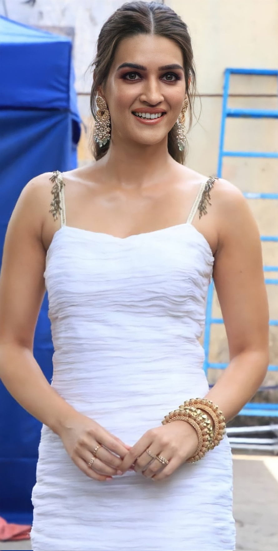 Sonam Kapoor in a White Ruched Dress with Gold Jewelry HD phone wallpaper