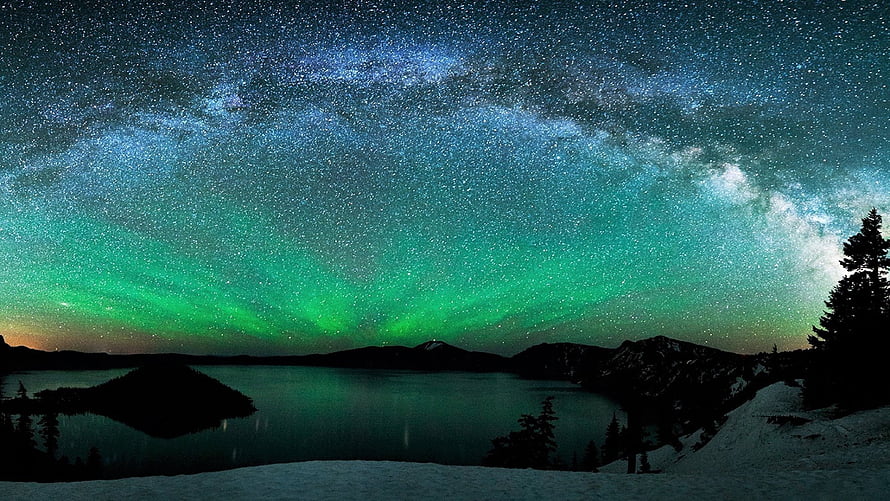 Aurora Borealis Over Snowy Lake and Starry Night Sky HD wallpaper