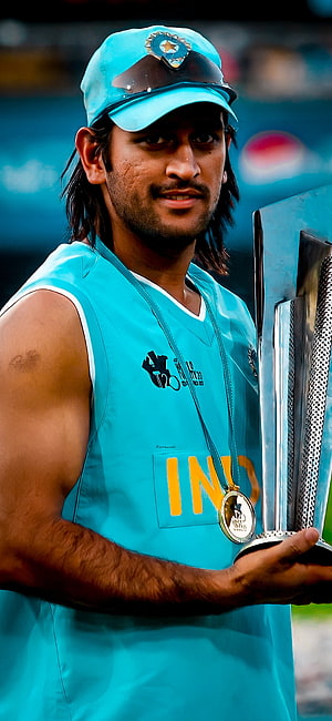Hardik Pandya holding the ICC World Cup trophy in India cricket jersey HD phone wallpaper
