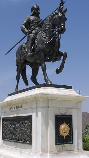 Maharana Pratap Singh Equestrian Statue at the Battle of Haldighati Memorial HD phone wallpaper