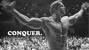 Arnold Schwarzenegger Bodybuilding Victory Pose in Black and White HD wallpaper