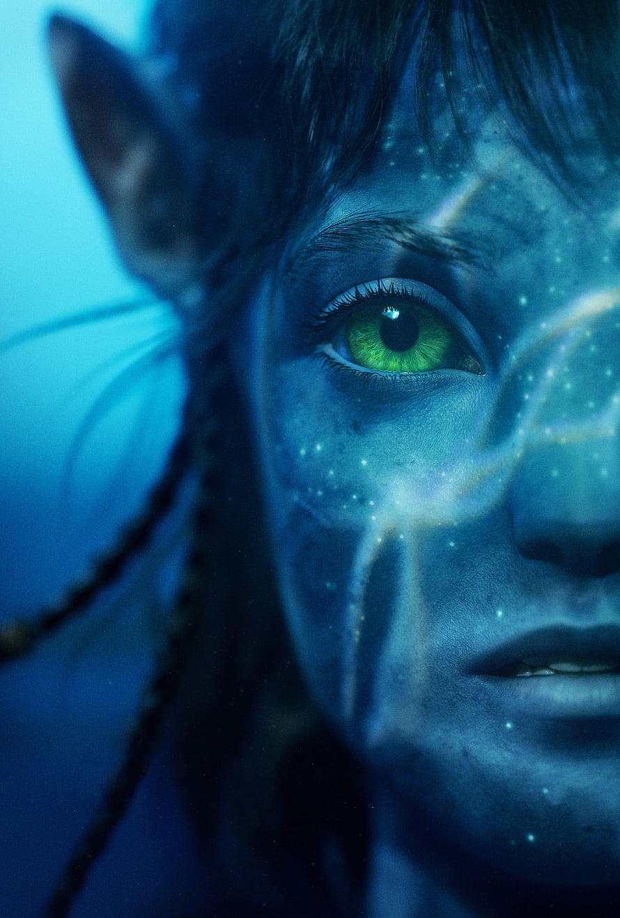 Avatar Neytiri Close-Up Portrait With Glowing Bioluminescent Patterns And Green Eyes HD phone wallpaper