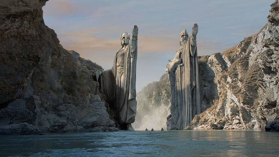 Argonath Kings of Gondor Statues in Lord of the Rings Fantasy Landscape HD wallpaper