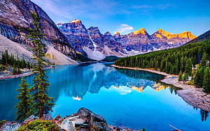 Maligne Lake Reflections in Jasper National Park with Rocky Mountain Peaks HD wallpaper