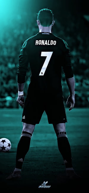Cristiano Ronaldo Real Madrid Number 7 Black Jersey Soccer Player Wallpaper HD phone wallpaper
