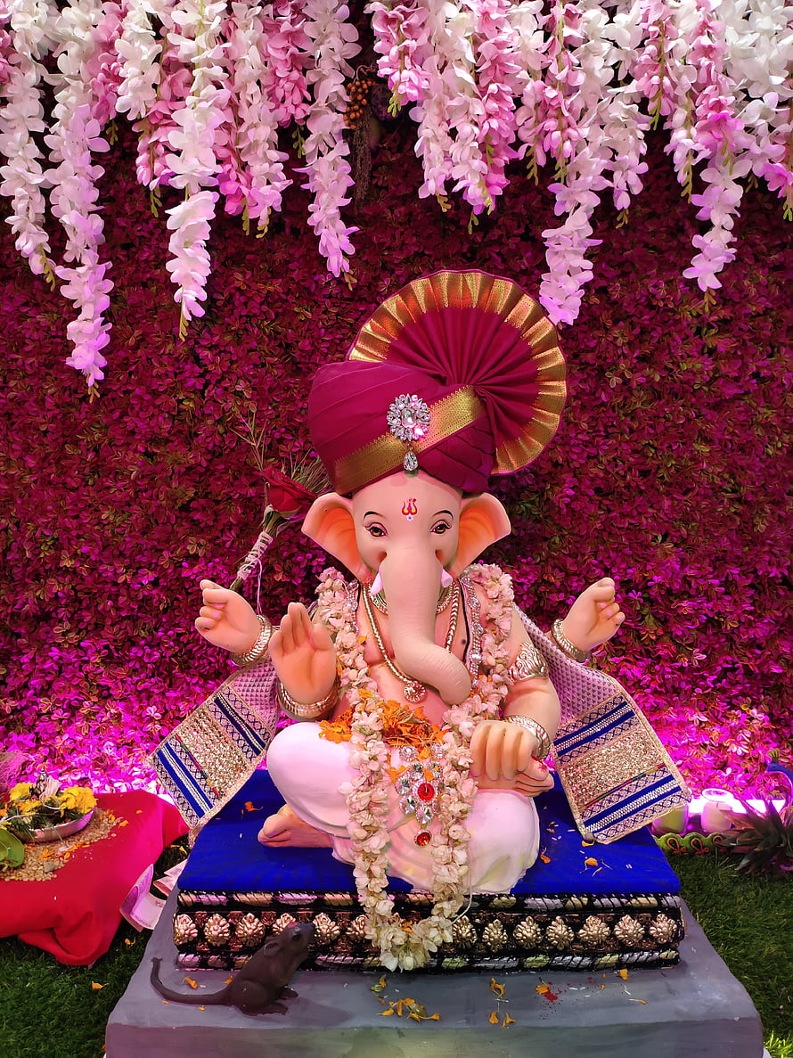 Ganesha Idol Decorated With Flowers And Turban For Ganesh Chaturthi Festival HD phone wallpaper