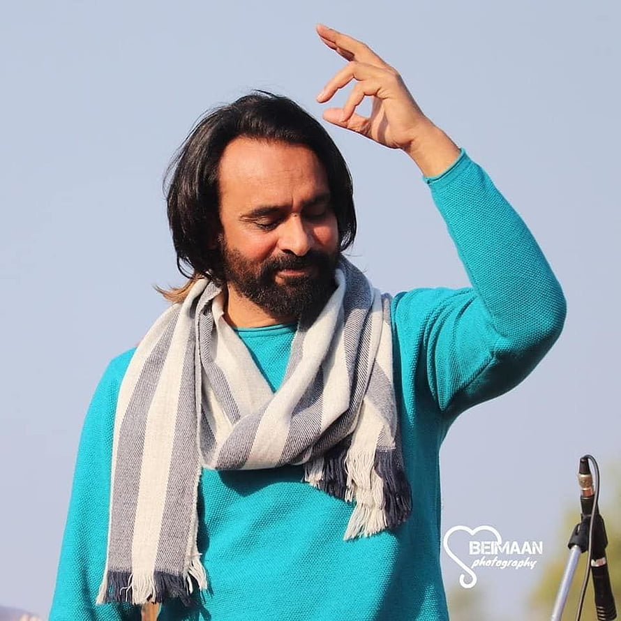 A.R. Rahman Performing Live on Stage Wearing a Teal Sweater and Striped Scarf, Babbu Maan in 2020. Guy , , Latest HD phone wallpaper