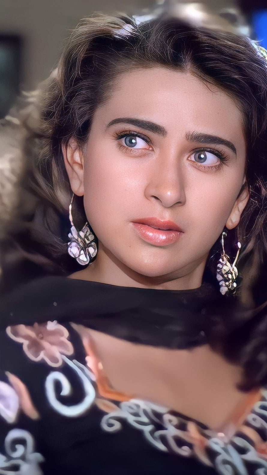 Karishma Kapoor Bollywood Actress Portrait in Floral Black Dress with Ornate Earrings HD phone wallpaper