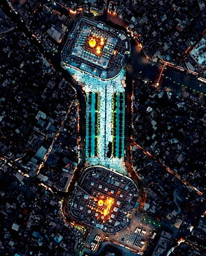 Aerial Night View of the Imam Ali Shrine in Karbala, Iraq HD phone wallpaper