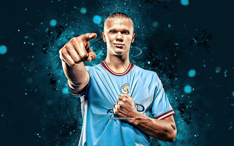 Erling Haaland Manchester City Light Blue Jersey Pointing Forward Dynamic Sports Portrait, Erling Haaland, erlinghaaland, soccer, haland, manchestercity, norway, football, sport, mancity HD wallpaper