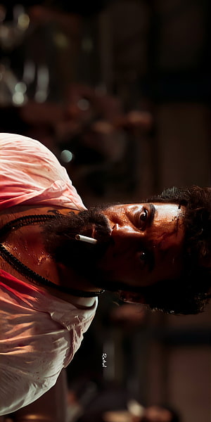 Vikram Vedha Movie Still Featuring Saif Ali Khan Intense Closeup Portrait HD phone wallpaper