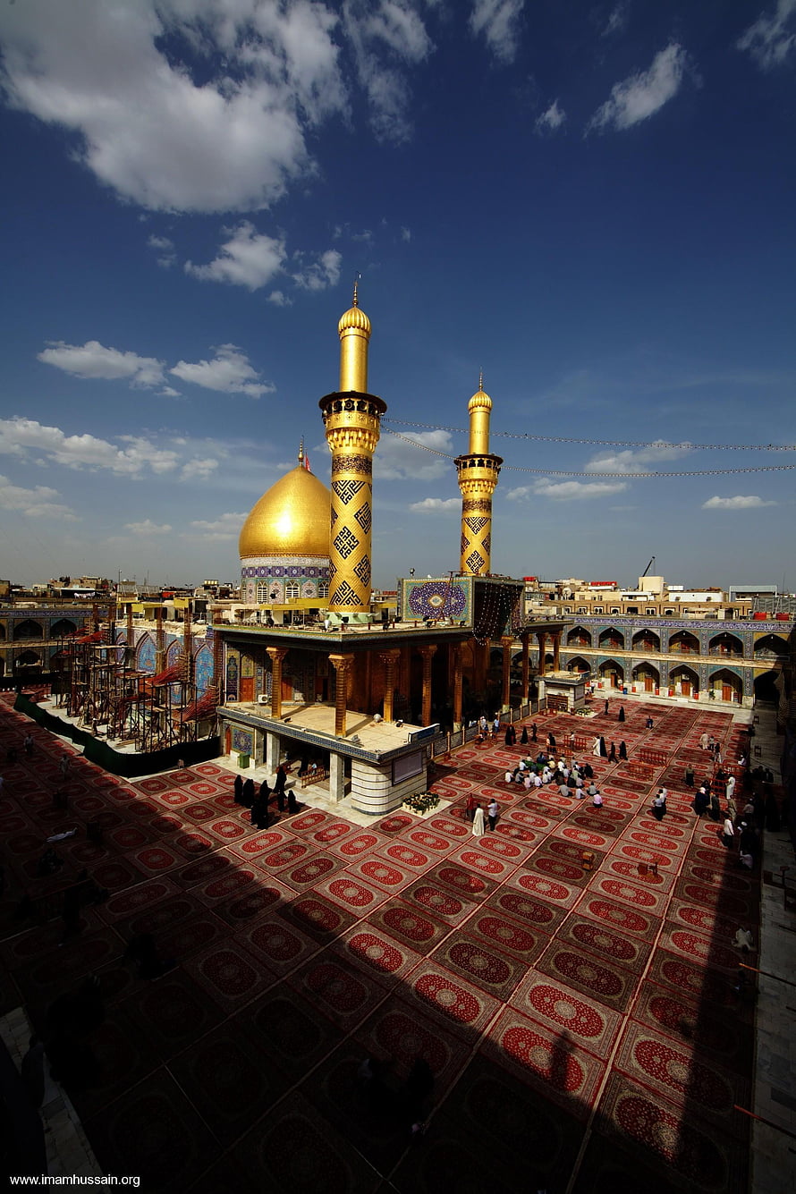 Imam Hussein Shrine in Karbala with Golden Dome and Minarets HD phone wallpaper