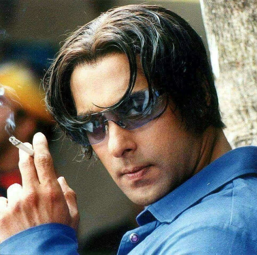 Salman Khan in Blue Shirt and Sunglasses Smoking a Cigarette, Salman Khan Tere Naam Film - - HD wallpaper