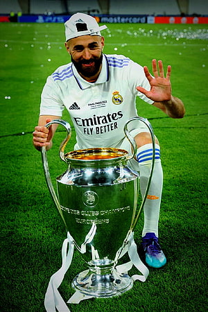 Karim Benzema Kneeling With Real Madrid Champions League Trophy On The Pitch HD phone wallpaper
