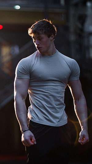 David Laid in a Fitted Grey Compression Shirt During an Outdoor Workout HD phone wallpaper