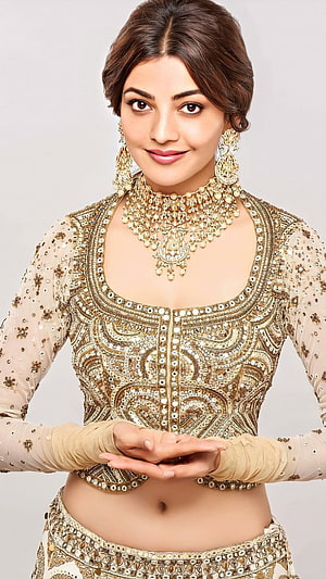 Kajal Agarwal in Gold Embroidered Choli with Traditional Jewelry HD phone wallpaper