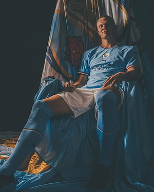 Erling Haaland Manchester City Portrait in Light Blue Kit, Haaland, erlinghaaland, manchestercity HD phone wallpaper