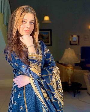 Alizeh Shah in Elegant Blue and Gold Embroidered Traditional Outfit HD phone wallpaper