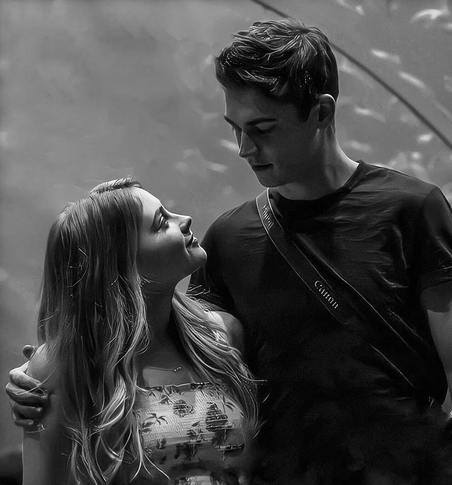 Romantic black and white portrait of a young couple embracing with a Canon camera strap, hero_ft Ori pic from #herofiennestiffin #josephinelangford #hardin. Movie couples, Crush movie, Hessa, Tessa Young HD phone wallpaper