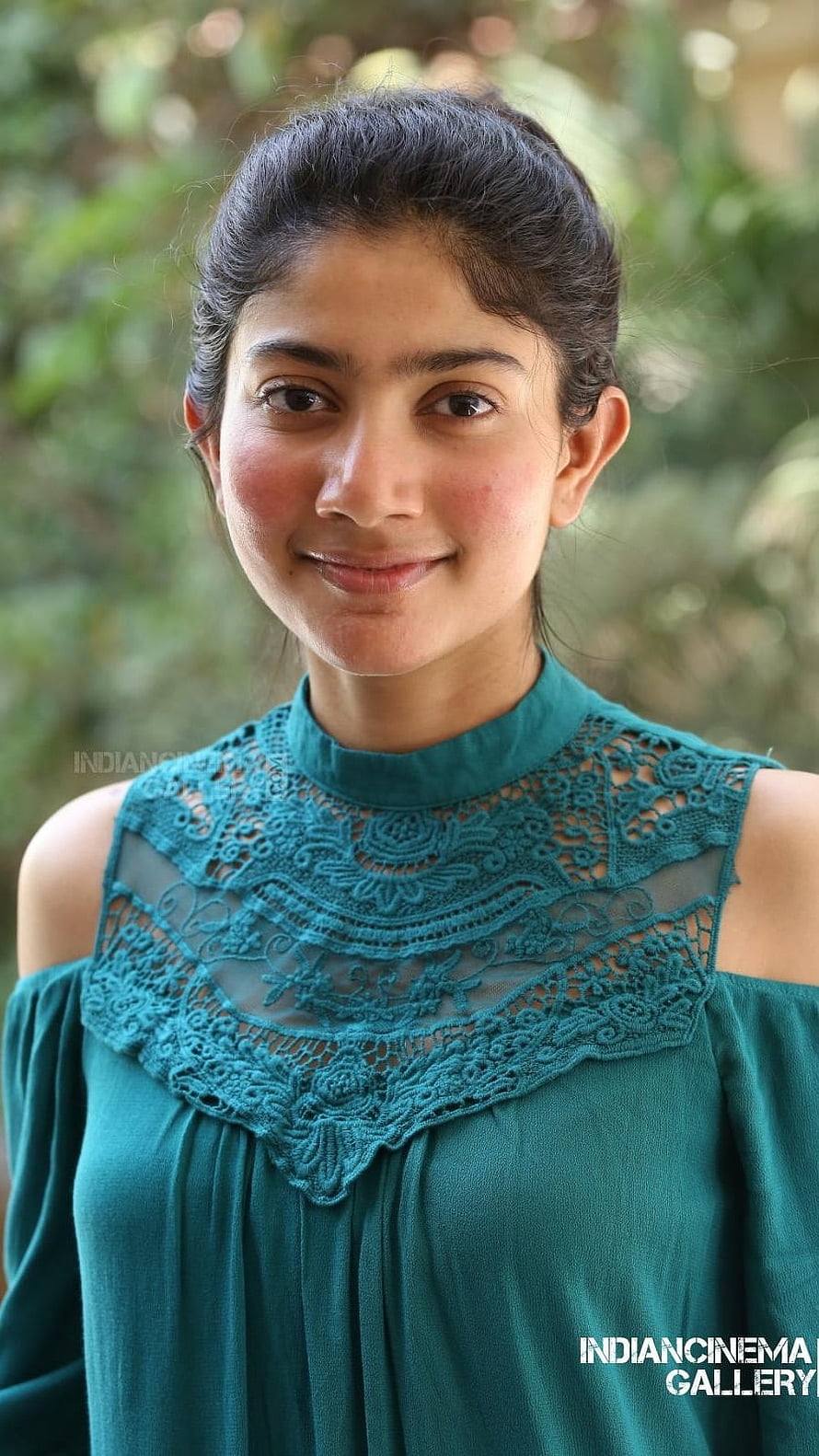 Sai Pallavi in Teal Lace Top with Soft Outdoor Portrait HD phone wallpaper