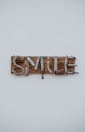 Handcrafted Driftwood and Rope Smile Sign on Rustic Wooden Plaque HD phone wallpaper