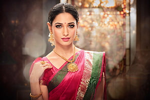 Tamannaah Bhatia in Traditional Indian Saree with Gold Jewellery HD wallpaper