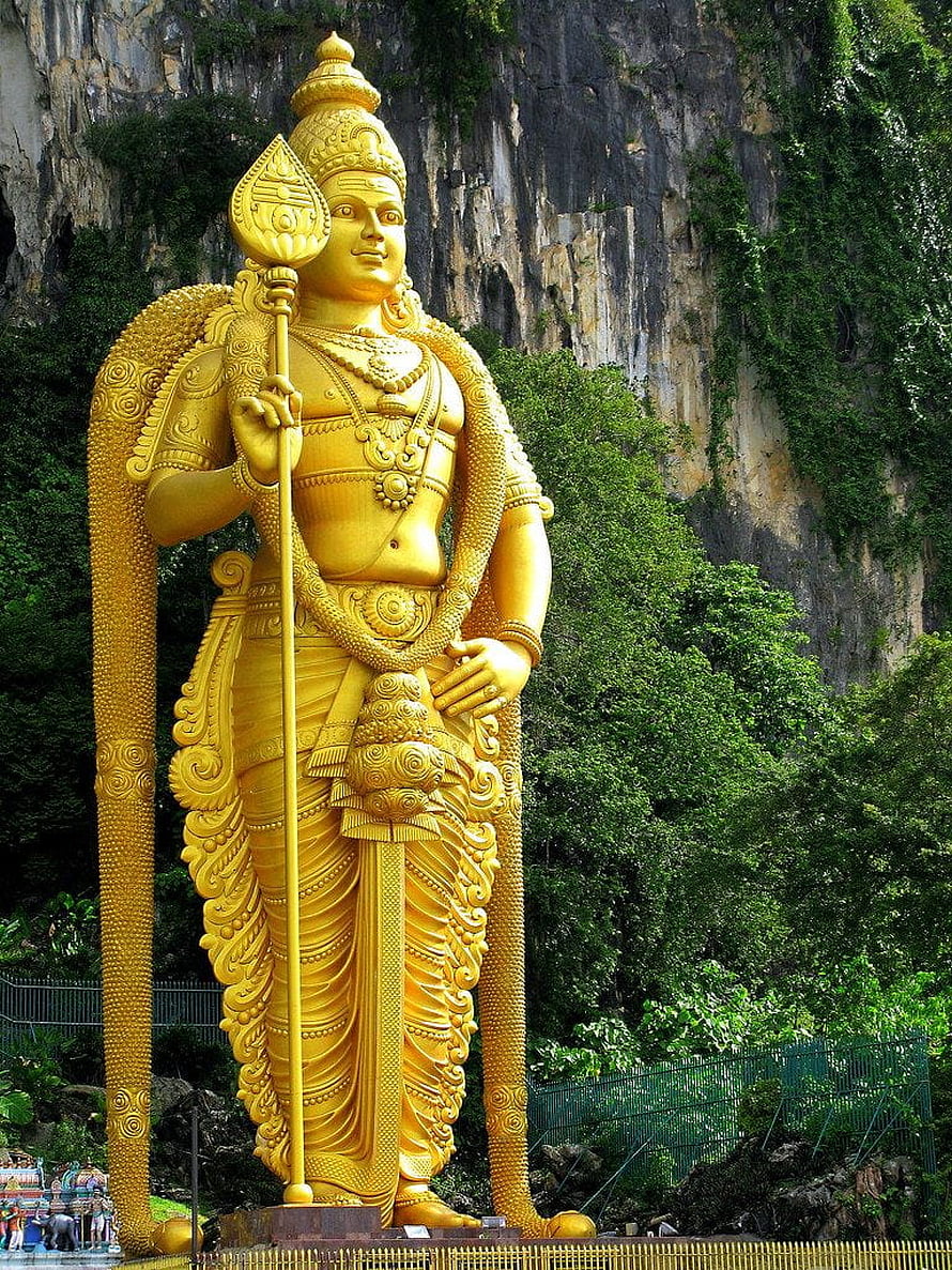 Giant Golden Lord Murugan Statue at Batu Caves Temple in Malaysia HD phone wallpaper