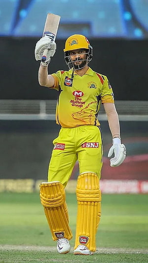 Ruturaj Gaikwad in Chennai Super Kings Yellow Kit Holding Cricket Bat HD phone wallpaper