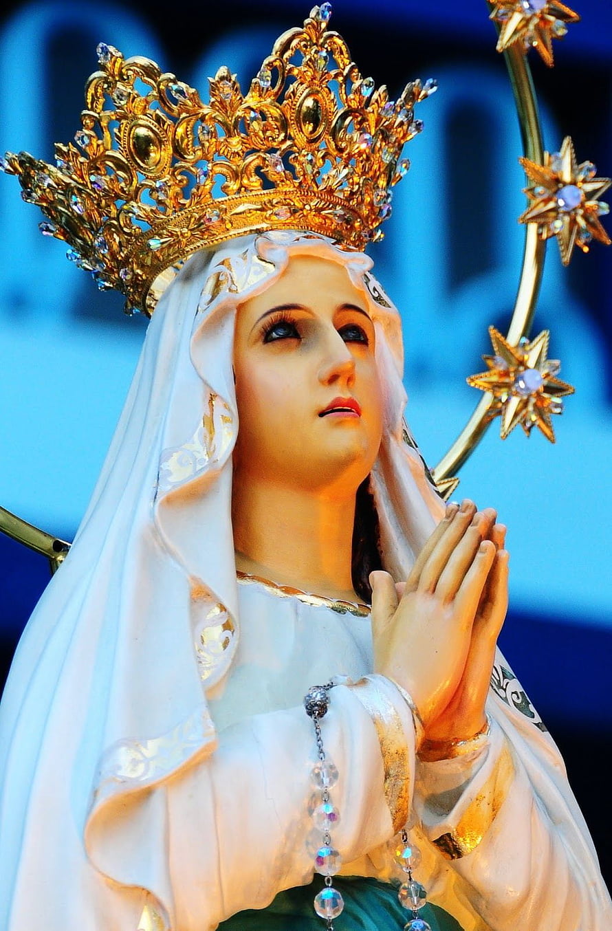 Ornate Virgin Mary Statue With Golden Crown And Halo HD phone wallpaper