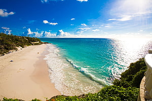Stunning Tropical Beach Landscape With Turquoise Ocean And White Sand HD wallpaper